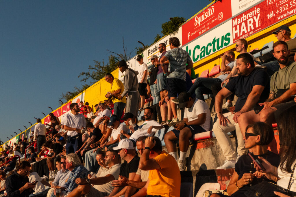 Voetbaltrips, Groundhopping, Voetbal